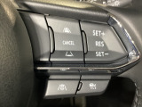 MRCC(マツダレーダークルーズコントロール)は先行車との車間を維持しながら追従走行を行い、長距離でのドライバー負担を軽減させてくれます。