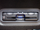 ■【ETC車載器】が装備されています。セットアップをしてお渡しとなり、ETCカードを差し込むだけで高速道路の利用が可能です。