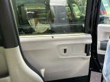 ☆お車についた傷やヘコミ、事故の修理もハヤシにお任せください。自社鈑金工場で修理ができますの安心です☆