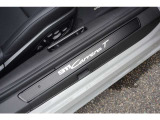 運転席ステップ モデル名の刻印