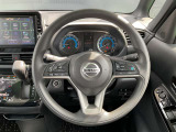 周囲が広く見わたせて運転しやすく室内も広々★