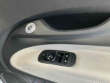 運転席側ドアインパネル