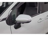 対向車からの視認性も良く安心してお乗りいただけるウィンカー付ドアミラー!