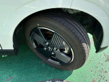 タイヤサイズは155/65R14です。日産純正アルミ装着です☆