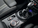 村内ブランドセレクション 府中センターは、グループ正規ディーラーからの下取り車のみをまで揃えております!東府中駅徒歩3分!!お気軽にお越し下さい!!