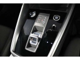 正規ディーラー (株)ファーレン古都 Audi京都南のお車をご覧いただき有難うございます。気になる点やご相談などお気軽にお問い合わせくださいませ。