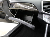 Honda認定中古車ならではの無料保証付き!延長保証も御用意しております。ハイブリッド車両については初度登録から10年目までハイブリッド機構を保証いたします。全国Honda Cars店舗、一律対応!
