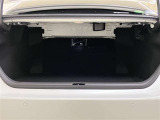 リヤシ-トを倒せばトランクル-ムの荷物を取る事ができます。
