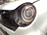 【LEDヘッドライト】点灯した瞬間のクリーンな白さが、今の車らしい清潔感を感じさせてくれます。明るさだけでなく、寿命や省エネ性能も優秀。長く乗る一台だからこそ、こだわわりたい方に最適です。