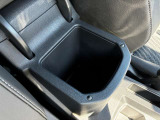快適なショールームにて、お車選びのお手伝いから、ご購入後の整備待ちまで、ご対応致します。