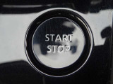 【プッシュスタート】キーが車内にあれば、エンジンの始動・停止はブレーキを踏んでスイッチを押すだけ!キーを取り出す手間を省き、ワンプッシュで操作するので簡単でスムーズ!
