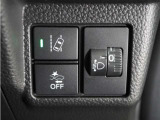 ◆VSA◆横滑り防止装置が装備されています。コーナーリング時の横すべりを抑える機能と、車両の急激な挙動変化を抑える機能で、安定した走行を実現しています。運転に安心とゆとりが出来ます。