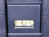 USB端子を装備しております。