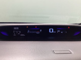 スピードメーターはこちら!すっきりとしたデザインで、昼間でも夜間でも見やすい設計になっています。