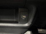 便利な充電用USBジャックも付いています☆周辺機器の充電にご利用頂けます☆