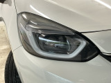 【LEDヘッドライト】大光量で夜道や雨の日の安心感を高めるLEDヘッドライト。周囲の明るさに応じて自動点灯・消灯/ライトの消し忘れも防げるオートライトコントロール付!