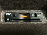 【ETC車載器】もはや必須アイテムのETCを搭載!高速道路のご利用時にとても便利!わずらわしい料金所での現金支払いが不要となりスムーズに通過できます♪