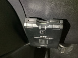 【ETC車載器】もはや必須アイテムのETCを搭載!高速道路のご利用時にとても便利!わずらわしい料金所での現金支払いが不要となりスムーズに通過できます♪