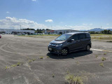 広い敷地に試乗コースもあるのでご購入前にお気に入りのお車をお乗りいただけます。