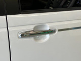 品質へのこだわり!フロアマットやシートなど車内をキレイに清掃し、ニオイや汚れなどを徹底的にクリーニングしてもらっております。室内はピカピカです☆