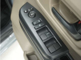 ◆パワーウィンドウスイッチ◆運転席から全席の窓の開閉操作を行うことが出来いつでも換気ができます!