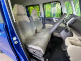 運転席シート廻りは使用感も少なく、良好な状態となっています。丁寧に使われていたことがよくわかりますね。