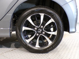 【純正アルミ】純正アルミ装備車です。走りもキビキビ見た目も格好良いです。見た目を重視する方には欲しい装備です!