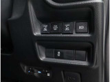 電動のスライドドアで楽々スムース!運転席からも開閉の操作もできます♪キーのスイッチひとつで自動開閉できる便利な機能もついてます♪