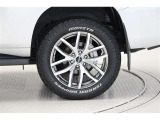 タイヤサイズ(275/55R20)です。