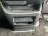 USBポートが2系統ついています。
