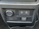 ☆USB接続もついています 携帯などの電子機器の充電にも使えて便利です ☆