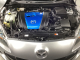 SKYACTIV-G搭載!爽快なパワーフィールと低中速の豊かなトルクによる実用域での扱い易さを是非体感して下さい!エンジンルーム内の清掃も行き届いております♪