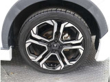 タイヤのサイズは215/45/R18です!