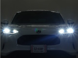 LEDヘッドライト(オートハイビーム機能付)が搭載されており、遠くまで明るく均一に照らし、高速道路等での安心感が向上しております。
