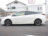 このお車はホンダ純正光脱臭・抗菌加工を納車前に致します。光触媒消臭は光触媒と銀イオンにより消臭とウイルス除菌や抗菌効果のダブル効果で車内を快適に保ちます。