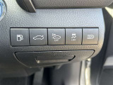 オートマチックハイビームとは、先行車や対向車のライトを認識し、ハイビームとロービームを自動で切り替える機能です。夜道の視界を確保します。詳細は販売店スタッフまでおたずねください。