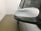 ドアミラーにウインカーを装備しており、スタイル、機能性の高いお車です!