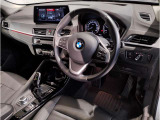 ☆センターパネルを運転席側に僅かに傾けたBMW独特のインパネ☆【駆け抜ける歓び】はここからもスタートしております☆