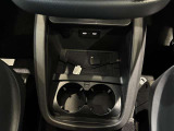 車両は屋内展示しておりますので天候に関係なくごゆっくりコンディションご確認頂けます。車両を倉庫へ保管している場合が御座いますのでご来店前に在庫確認頂けると幸いです。TEL072-784-8800