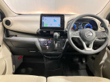 運転席からの視界が左右に広く隅々まではっきりと見渡せます。車の前端も把握しやすく安心して運転できます★