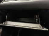 グローブボックスにETC車載器を搭載しております。