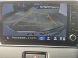 駐車時の安全確認をサポートするバックカメラも使用できます。