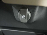 ◆12V電源ソケット◆スマートフォンの充電等にも便利な電源ソケット!使いやすい場所に装備されています。