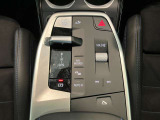 ドライバーを中心に考えた運転席の設定になっております。ナビゲーション/エアコンの操作も簡単に操作が可能です。是非、ご試乗で体感していただくことをおススメいたします。
