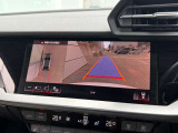 サラウンドビューモニターが車両の全周囲360&deg;を瞬時にとらえ駐車時等の操作がより簡単になります。前後のソナーにより音と映像でお客様のサポートを行います。
