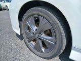純正アルミホイ-ル付です! タイヤサイズ 215/50R17 (フロント左タイヤ)