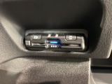 いまや快適なカーライフに欠かせないETCが付いています。