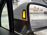 後側方の車内を検知してドライバーに注意を促すブラインドスポットディテクション。
