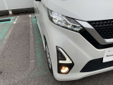 夜間走行でも安心なLEDヘッドランプが装着されています!