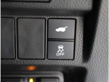 横滑り防止機能で、車の動きが乱れたときなど制御してくれます。